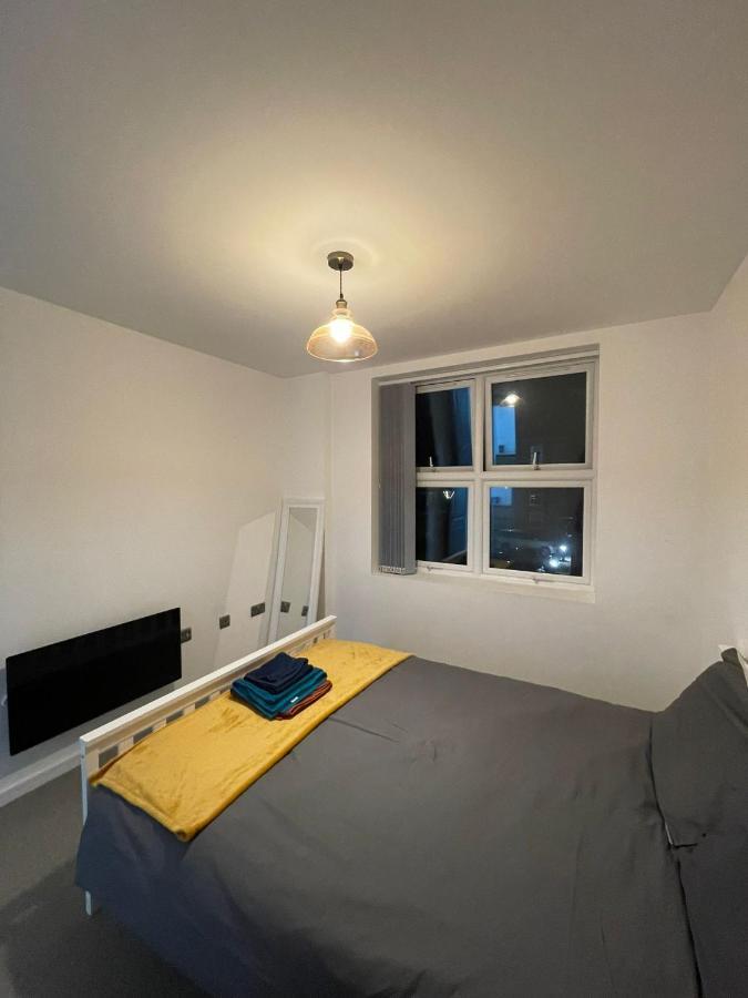 Charming Modern Apartment Near London Heathrow Feltham Luaran gambar