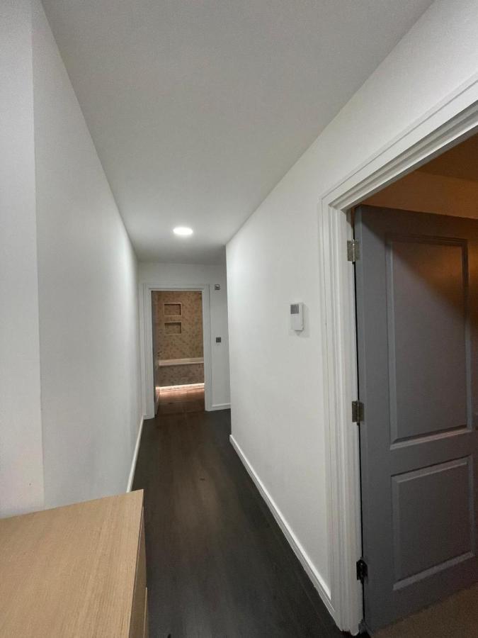 Charming Modern Apartment Near London Heathrow Feltham Luaran gambar